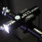 2000 Lumen USB Rechargeable Bicycle Light MTB Bike Light Zoom Flashlight Waterproof Built-in Battery Bicycle Accessories