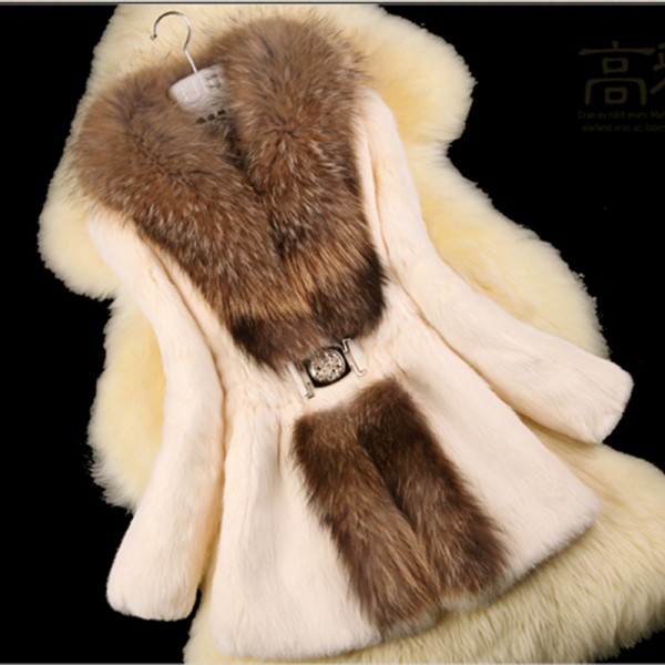 2016 Lady Fashion Natural Rabbit Fur Coat Jacket Raccoon Fur Collar Winter Women Fur Trench Outerwear Coats 3XL 4XL VK1477