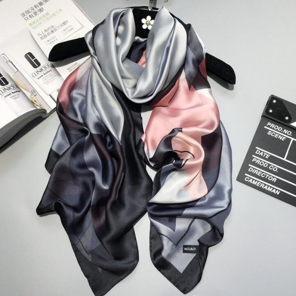 2017 new brand Women Silk scarf Beach Shawl and Echarpe Luxurious Wrap of New Designer scarves Plus Size female beach stole 2017 new brand Women Silk scarf Beach Shawl and Echarpe Luxurious Wrap of New Designer scarves Plus Size female beach stole