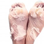 2pairs=4pcs Beauty Remove Dead Skin Foot Mask Skin Smooth Exfoliating Mask For Feet Socks Baby Foot Care Pedicure Socks Peeling