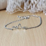 8SEASONS 3 colors New Arrival Heart beat Heartbeat Rhythm Chain Bracelet with Dangling Jewelry Bracelets Golden silver black