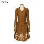 Artka Women's Autumn New Arrival Vintage Embroidered V-Neck Long Sleeve Woolen Dress Attached Belt Dress LA10653Q