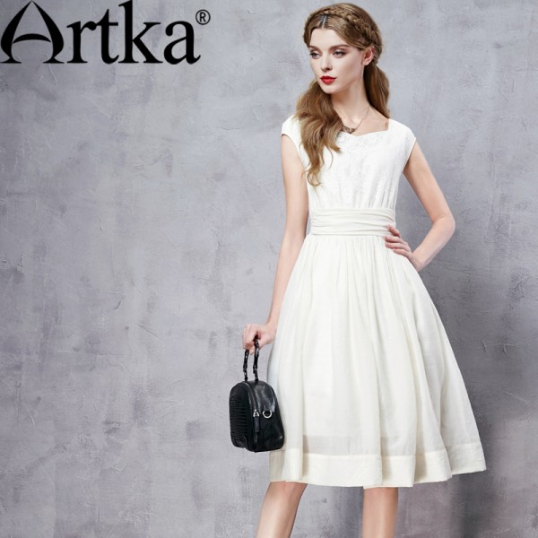 Artka Women's Summer New 2 Colors Lace Patchwork Dress Elegant V-Neck Sleeveless Empire Waist Wide Hem Dress LA11562X