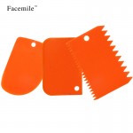 Christmas Kitchen Tool Classic Fondant Cake Decorating Tool Multifunction Blade Plastic Cake Smoother Cake Scraper/Spatula Set