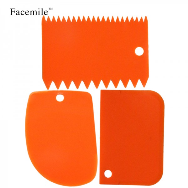 Christmas Kitchen Tool Classic Fondant Cake Decorating Tool Multifunction Blade Plastic Cake Smoother Cake Scraper/Spatula Set