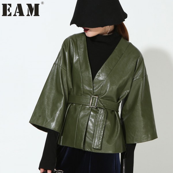 [EAM] 2017 Spring Korean Temperament Leather green sashes Loose big size Coat women fashion tide cool HA01526M