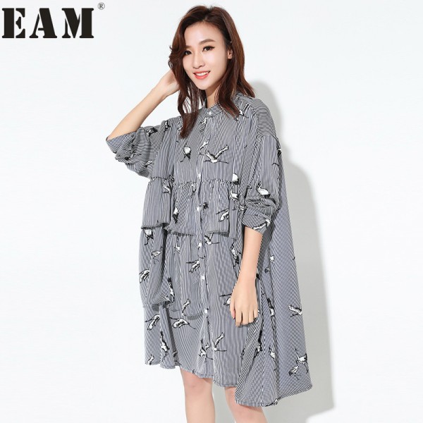 [EAM] 2017 summer  summer Fashion New Balck Blue Chiffon Printed Dress Korean Cake Ruffles Striped Dress Woman T08901