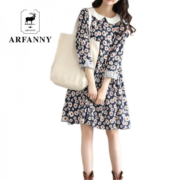 Girl fashion loose College Wind cotton long-sleeved dress.  new female Daisy Print Long ladies. Spring wild  dresses