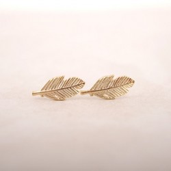 Jisensp  Vintage Jewelry Modern Beautiful Feather Stud Earrings for Women Classic Stud Earrings Leaf Party Earrings Gifts E038