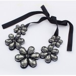 hlkt wholesale luxury fashion short statement necklace and pendant resin color fashionable woman  necklace gift