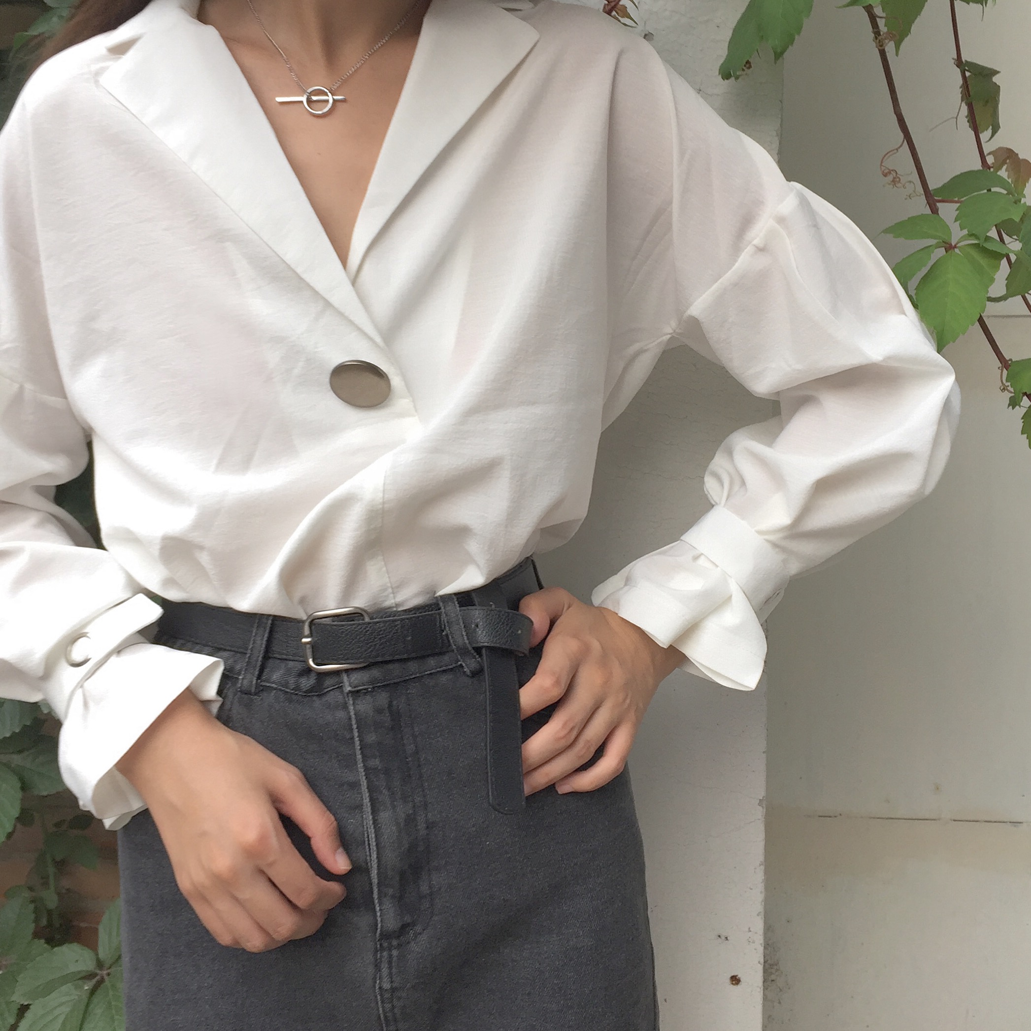 2016-new-loose-white-black-solid-color-shirt-autumn-fashion-women-batwing-sleeve-v-neck-blouses-ladi-32760686975