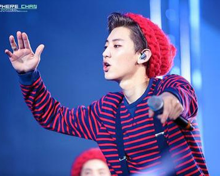 2017-New-KPOP-EXO-hoodie-Korean-star-Chanyeol-SEHUN--pullover-Sweatshirts-Striped-cotton-autumn-wint-32406825951