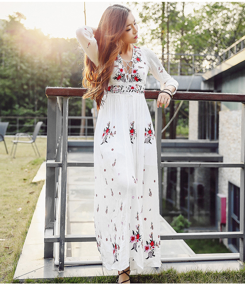 Embroidery-Long-Sleeve-Dress-V-neck-Bohemia-Floral-Hollow-out-Printed-Long-Dress-Women-Party-Dresses-32705041554
