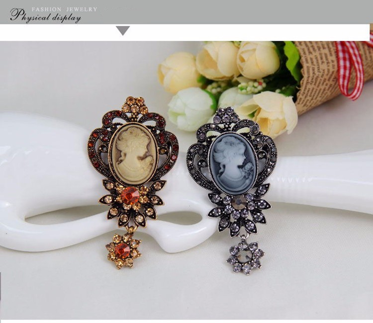 Fashion-Antique-Gold-Silver-Vintage-Brooch-Pins-Female-Brand-Jewelry-Queen-Cameo-Brooches-Rhinestone-32663899515