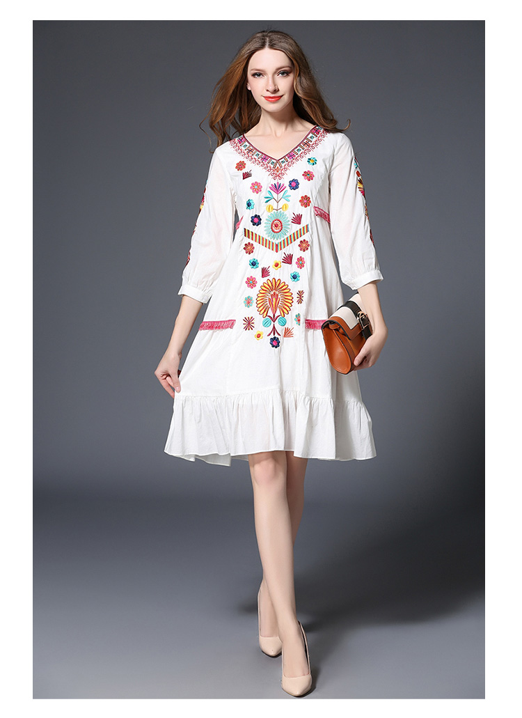 HIGH-QUALITY-New-Fashion-2017-spring-Dress-Women39s--V-neck-Bohemia-Embroidery-Dress-32793691018