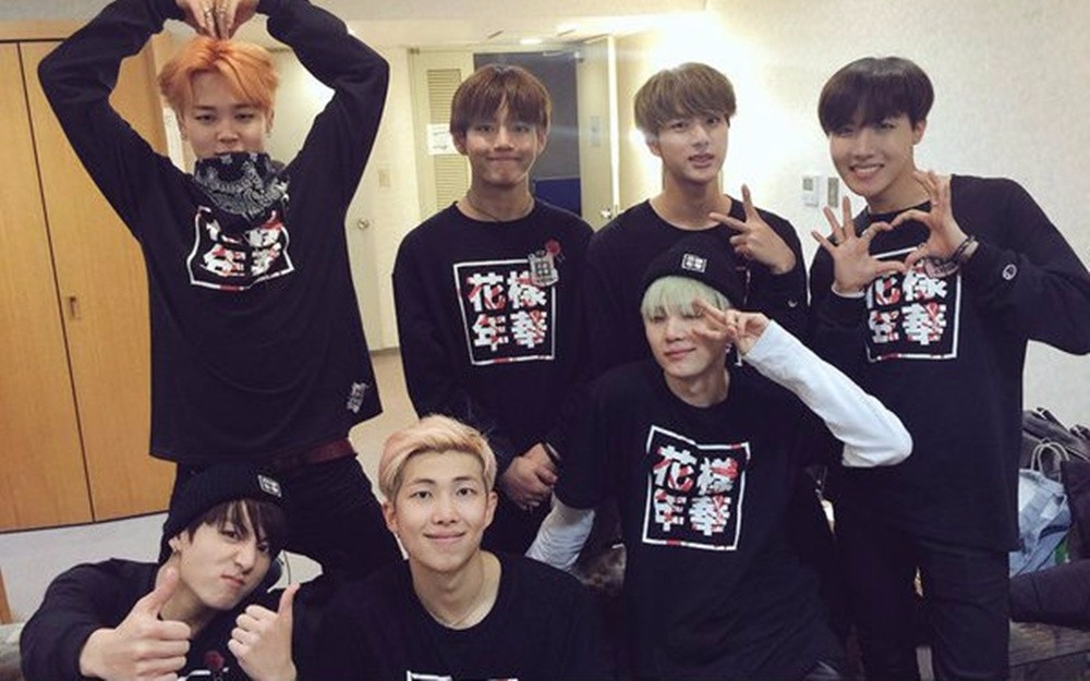 LUCKYFRIDAYF-Brand-WAKE-UP-Men-Women-T-shirt-BTS-Kpop-Bangtan-Boys-Tops-Unisex-Tee-T-Shirt-Femme-Kpo-32741410124