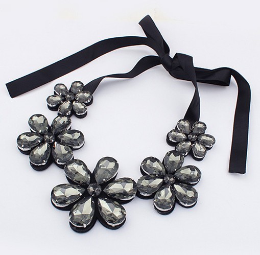hlkt-wholesale-luxury-fashion-short-statement-necklace-and-pendant-resin-color-fashionable-woman--ne-32253524937
