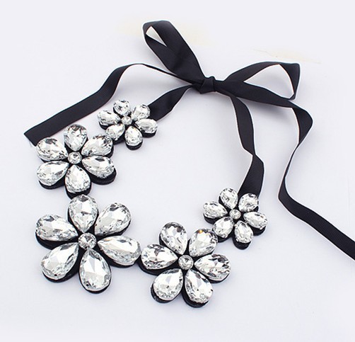 hlkt-wholesale-luxury-fashion-short-statement-necklace-and-pendant-resin-color-fashionable-woman--ne-32253524937